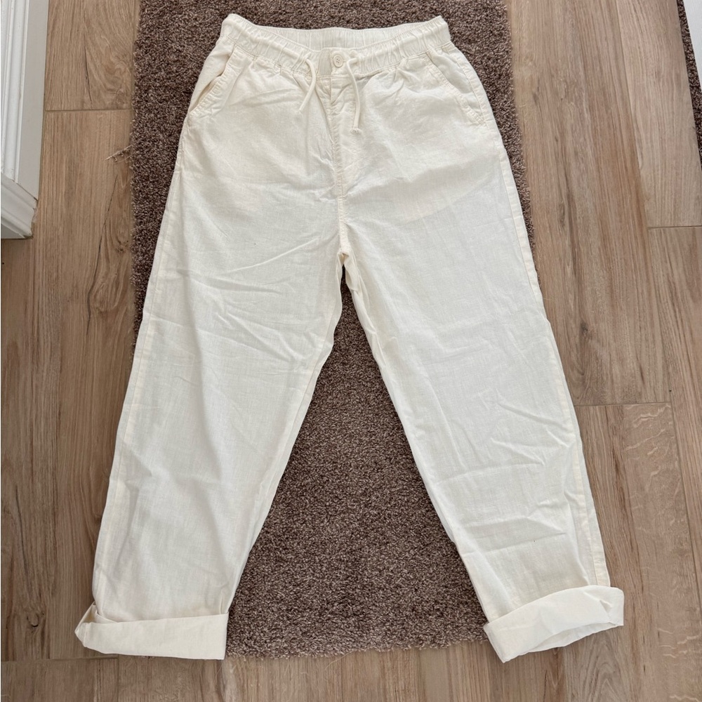 White cargos